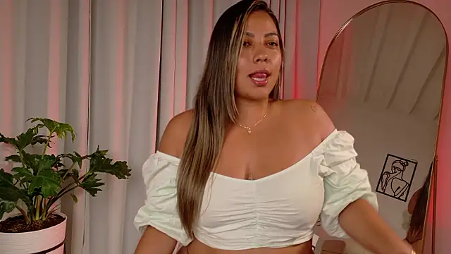 Zara Nova online show from February 11, 2026, 2:00 am