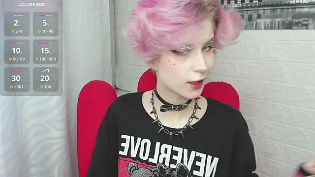 Angel Julles online show from April 24, 2026, 2:57 am
