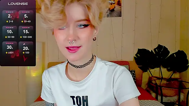 Snapshot of Angel_Julles chatting on November 8, 2025, 12:58 am Angel Julles online show from November 8, 2025, 12:58 am