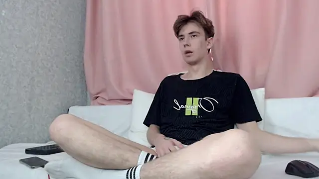 Snapshot of Harvey_foster chatting on December 14, 2025, 9:15 am Harvey foster online show from December 14, 2025, 9:15 am