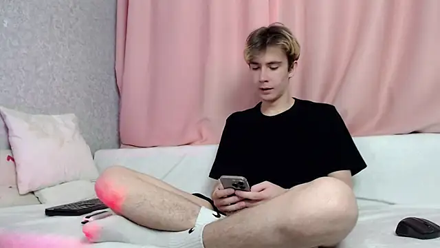 Snapshot of Harvey_foster chatting on December 3, 2025, 7:41 am Harvey foster online show from December 3, 2025, 7:41 am