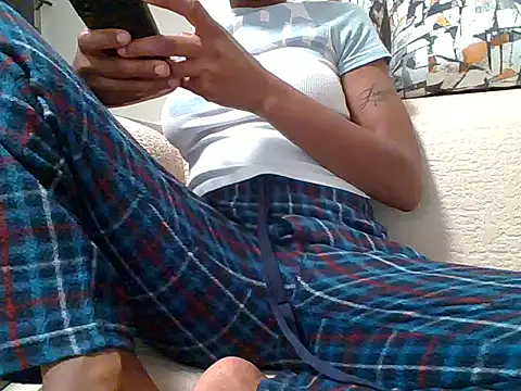 Petite baby5 online show from May 20, 2026, 7:22 pm