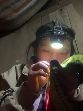 bi-bo123 online show from February 6, 2026, 1:18 pm