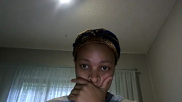 Snapshot of NewBeginnings8 chatting on April 30, 2026, 5:03 am NewBeginnings8 online show from April 30, 2026, 5:03 am