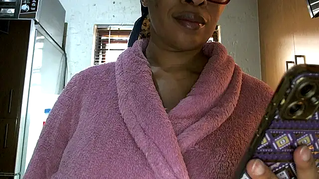 Snapshot of NewBeginnings8 chatting on April 25, 2026, 9:56 am NewBeginnings8 online show from April 25, 2026, 9:56 am
