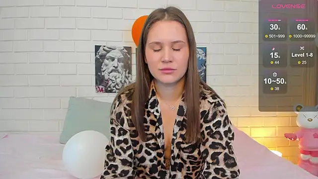 Tinky kinky online show from November 24, 2025, 9:31 am