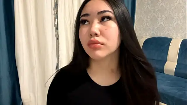 Snapshot of APRYLSUN chatting on November 10, 2025, 1:49 pm APRYLSUN online show from November 10, 2025, 1:49 pm