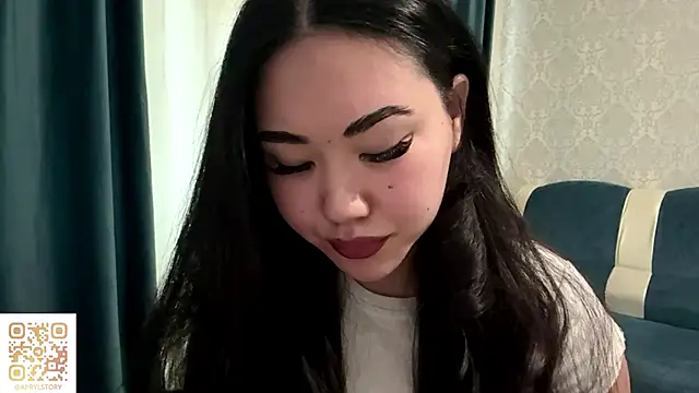 Snapshot of APRYLSUN chatting on November 15, 2025, 11:03 am APRYLSUN online show from November 15, 2025, 11:03 am