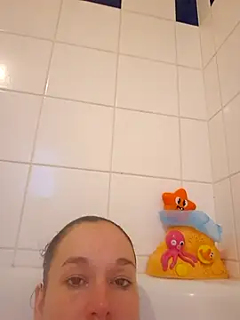 Snapshot of Girlysensuelle chatting on November 28, 2025, 8:03 am Girlysensuelle online show from November 28, 2025, 8:03 am