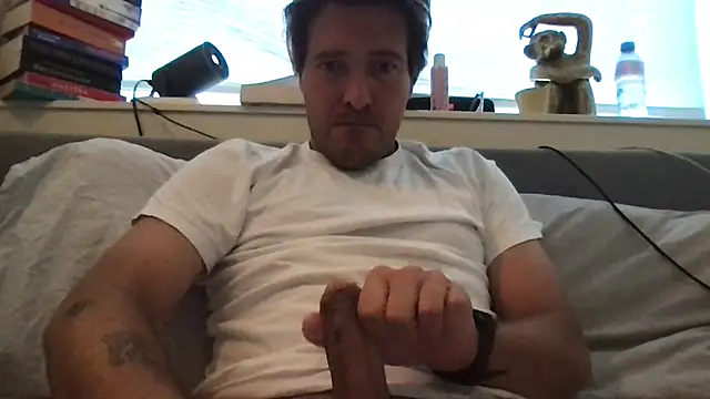 dutchpieter95 online show from July 8, 2026, 6:36 am