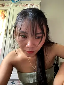 Amino-Suca online show from November 7, 2025, 5:23 am