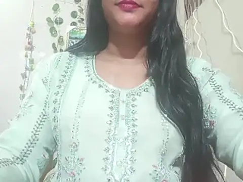 Nancy queen001 online show from December 5, 2025, 5:55 pm