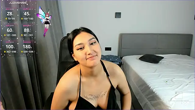 Snapshot of Yunamini chatting on November 16, 2025, 7:29 pm Yunamini online show from November 16, 2025, 7:29 pm