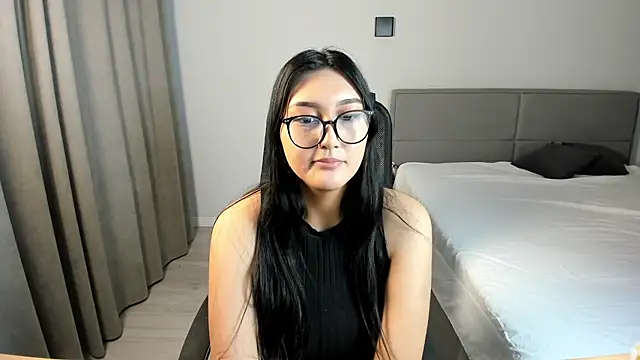 Snapshot of Yunamini chatting on November 20, 2025, 7:14 pm Yunamini online show from November 20, 2025, 7:14 pm