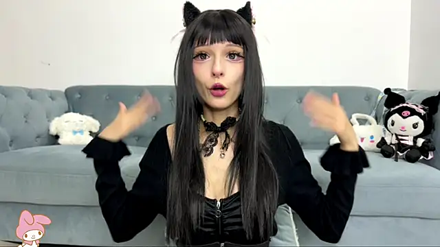 Snapshot of YunaBlossomy chatting on November 3, 2025, 10:19 am YunaBlossomy online show from November 3, 2025, 10:19 am