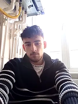 yasinesra757  online show from February 28, 2026, 3:11 pm