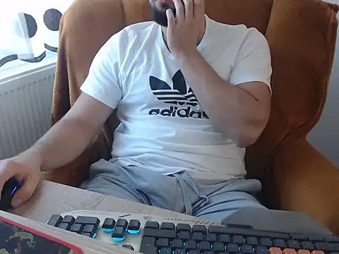 strongcoffee10 online show from November 14, 2025, 11:14 am