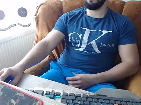 strongcoffee10 online show from November 9, 2025, 1:26 pm