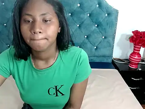 Snapshot of valentinavega18x chatting on November 7, 2025, 6:07 am valentinavega18x online show from November 7, 2025, 6:07 am