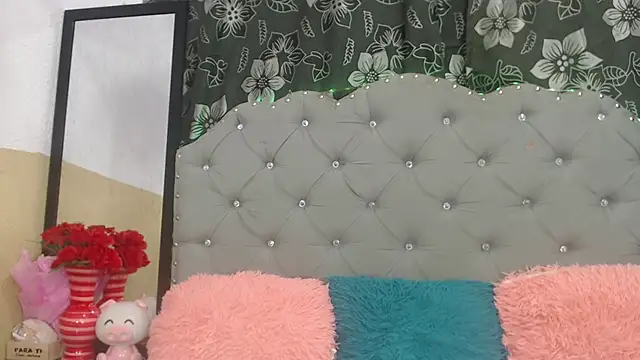 valentinavega18x online show from January 12, 2026, 4:19 am