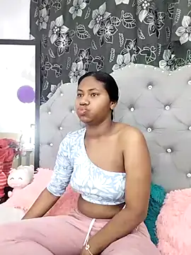 valentinavega18x online show from December 17, 2025, 6:18 am