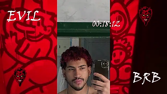 Snapshot of 3v1l chatting on November 16, 2025, 6:12 pm 3v1l online show from November 16, 2025, 6:12 pm