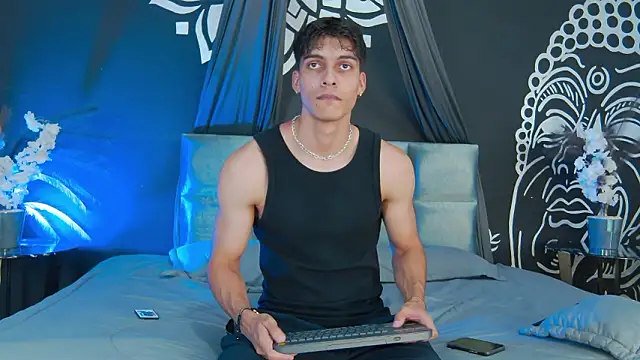 AlessioVitale online show from February 16, 2026, 7:56 pm