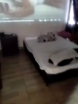 Snapshot of andimedina33 chatting on October 30, 2025, 7:44 pm andimedina33 online show from October 30, 2025, 7:44 pm