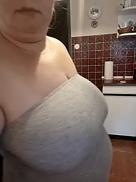 Snapshot of UnheardThing7 chatting on November 2, 2025, 10:31 am UnheardThing7 online show from November 2, 2025, 10:31 am