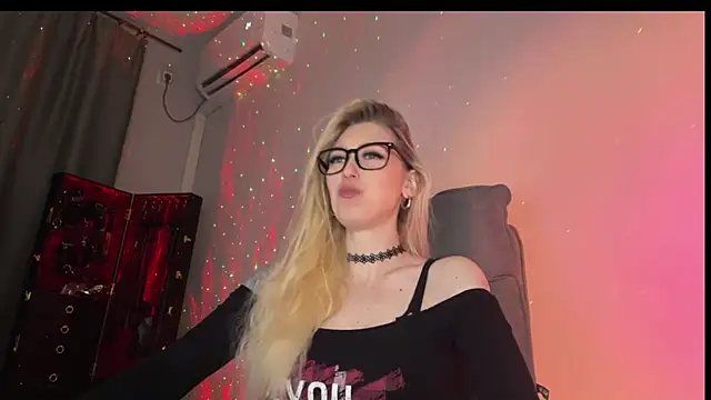 Liya Liss online show from March 8, 2026, 12:05 am