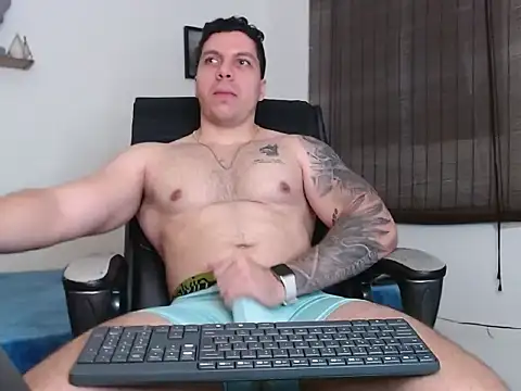 Snapshot of Noah_Swagger_ chatting on November 23, 2025, 8:24 am Noah Swagger online show from November 23, 2025, 8:24 am