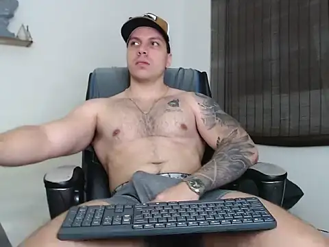 Snapshot of Noah_Swagger_ chatting on December 17, 2025, 7:57 am Noah Swagger online show from December 17, 2025, 7:57 am