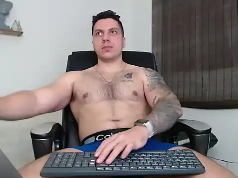 Snapshot of Noah_Swagger_ chatting on November 8, 2025, 8:07 am Noah Swagger online show from November 8, 2025, 8:07 am