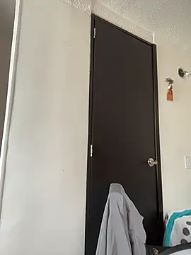 Snapshot of Saray_lo chatting on October 31, 2025, 7:54 pm Saray lo online show from October 31, 2025, 7:54 pm