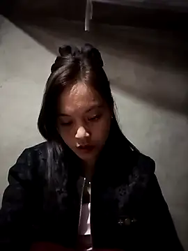 Snapshot of Alice-567 chatting on November 28, 2025, 8:09 pm Alice-567 online show from November 28, 2025, 8:09 pm