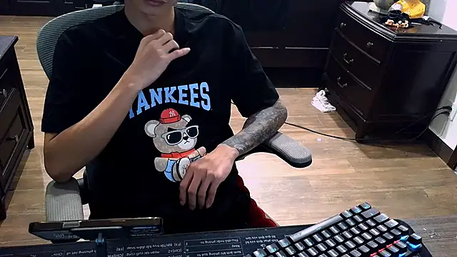  lulu9999  online show from December 16, 2025, 3:16 pm