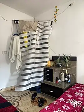 Dylams maja online show from December 14, 2025, 8:58 pm