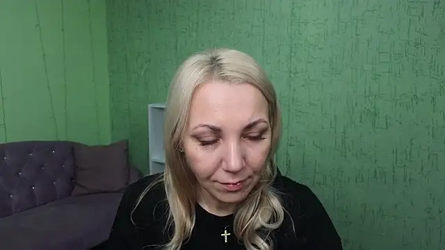 Jade Journey online show from November 3, 2025, 5:23 am