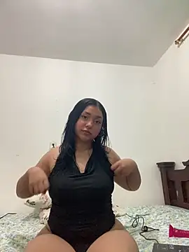 Miaaa1  online show from November 9, 2025, 7:40 pm