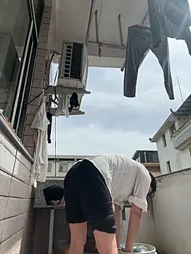 daaqnn online show from April 5, 2026, 2:29 am