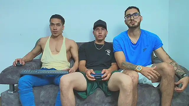 thebadboys05 online show from November 16, 2025, 12:59 am