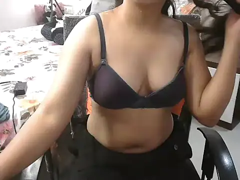 Snapshot of shakshi_89 chatting on July 23, 2026, 8:33 am shakshi 89 online show from July 23, 2026, 8:33 am