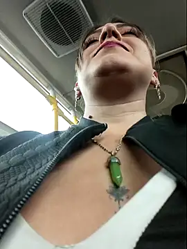 Snapshot of cataleyamyst chatting on December 19, 2025, 12:36 am cataleyamyst online show from December 19, 2025, 12:36 am