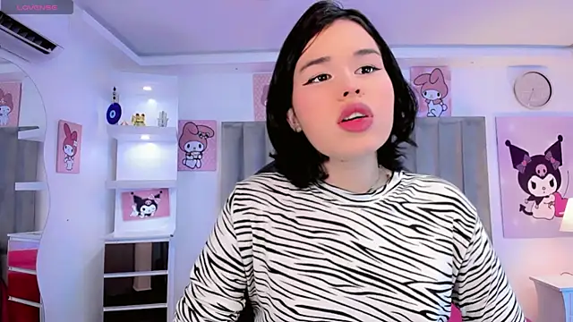 ClaudiaSophia online show from February 6, 2026, 11:28 am