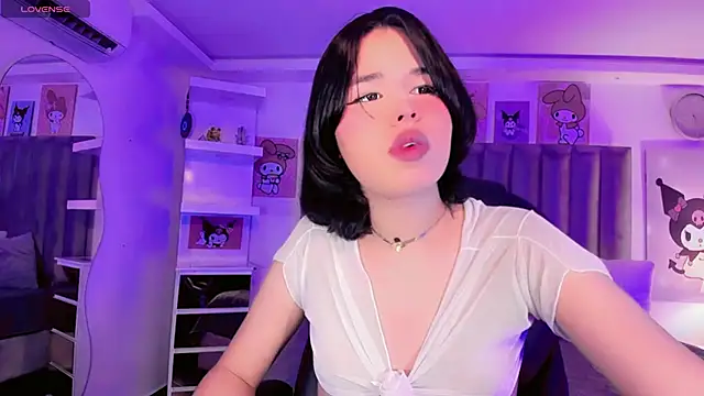 ClaudiaSophia online show from February 1, 2026, 11:41 am