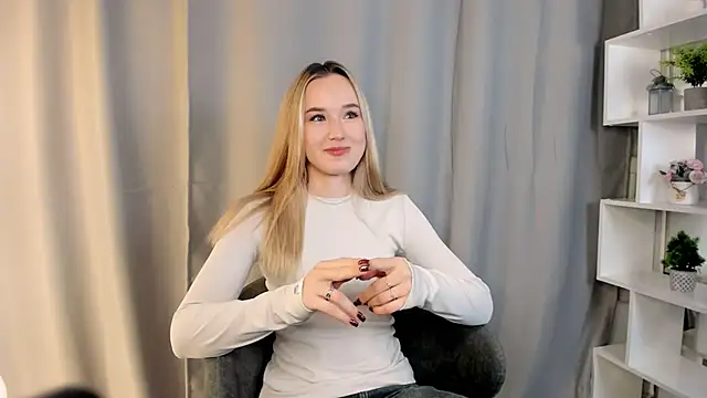 EveMcclearen online show from November 1, 2025, 7:13 am