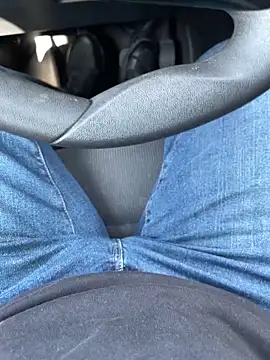 Snapshot of n0tf0und chatting on November 7, 2025, 5:39 pm n0tf0und online show from November 7, 2025, 5:39 pm