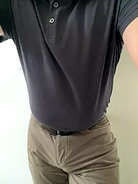 Snapshot of n0tf0und chatting on November 6, 2025, 8:57 pm n0tf0und online show from November 6, 2025, 8:57 pm