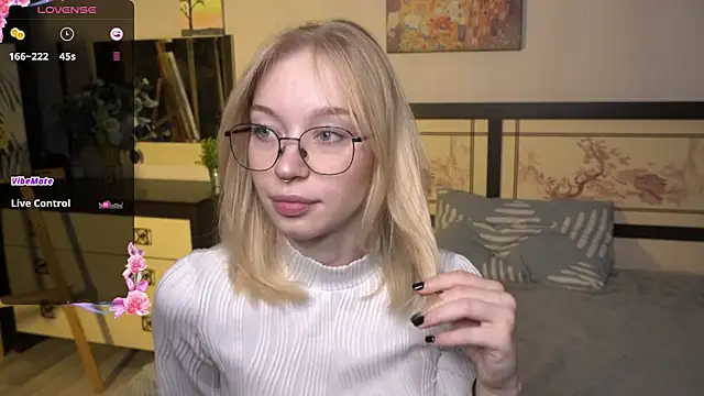 Snapshot of ShanelTunon chatting on November 20, 2025, 9:15 pm ShanelTunon online show from November 20, 2025, 9:15 pm