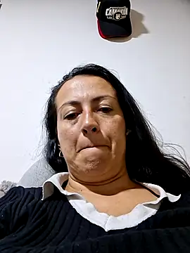 Lauryn Jones online show from June 1, 2026, 1:28 am